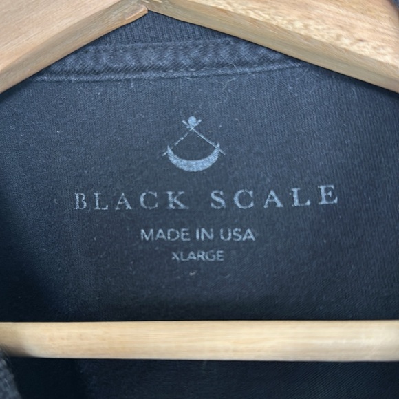 Black Scale tshirt - Picture 2 of 3